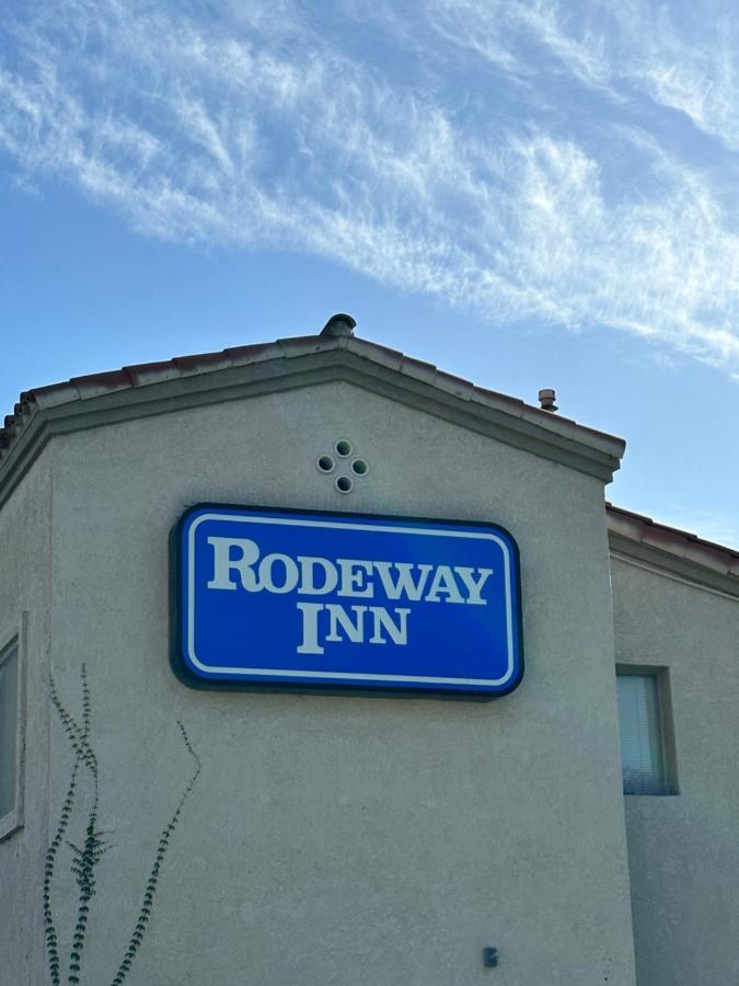 Rodeway Inn South Gate - Los Angeles South Exterior photo